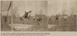 874555 Collage van 2 foto's betreffende de voetbalwedstrijd tussen Holland (Utrecht) en de Amersfoortsche Boys, die ...